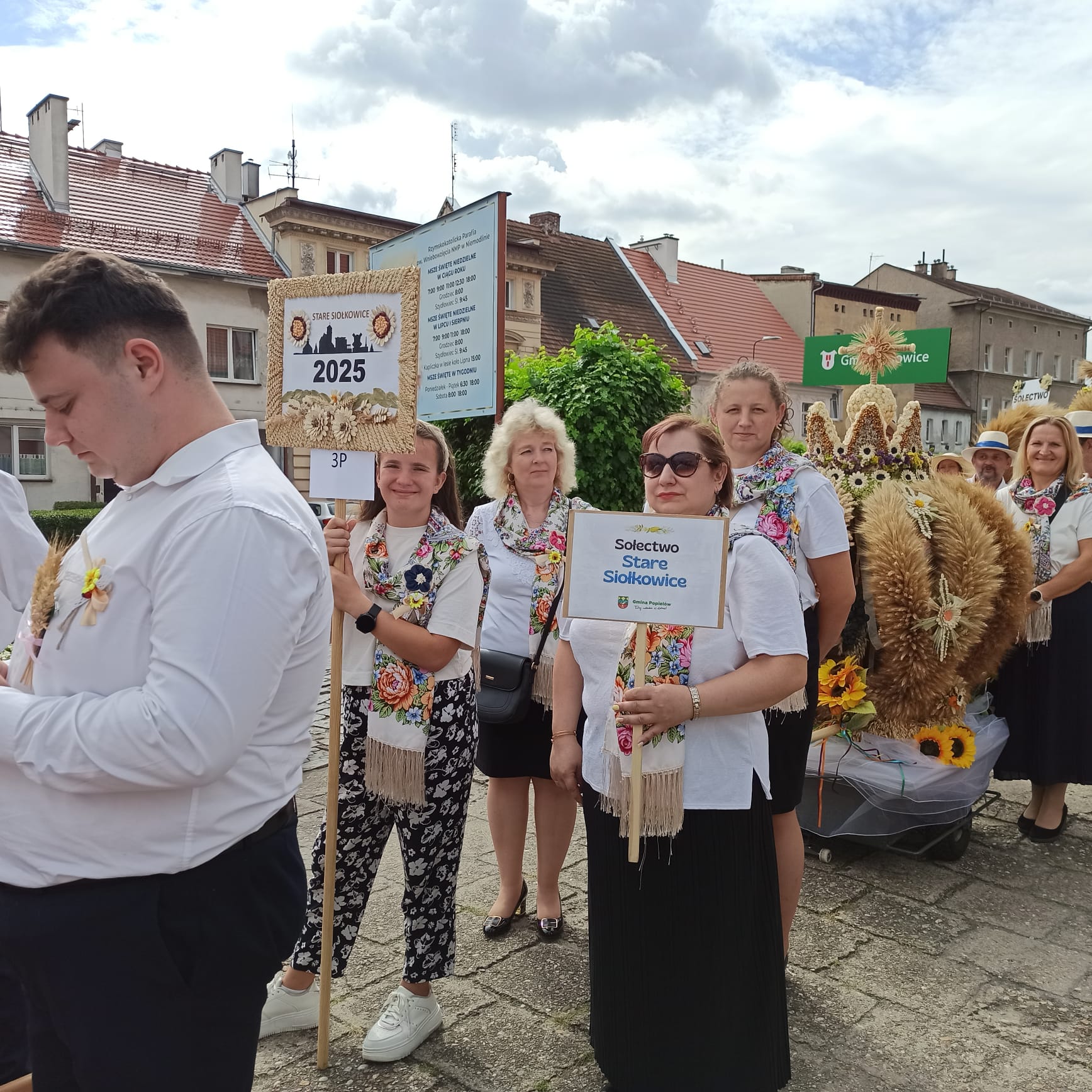 Stare Siołkowice na Dożynkach Powiatowo–Gminnych w Niemodlinie