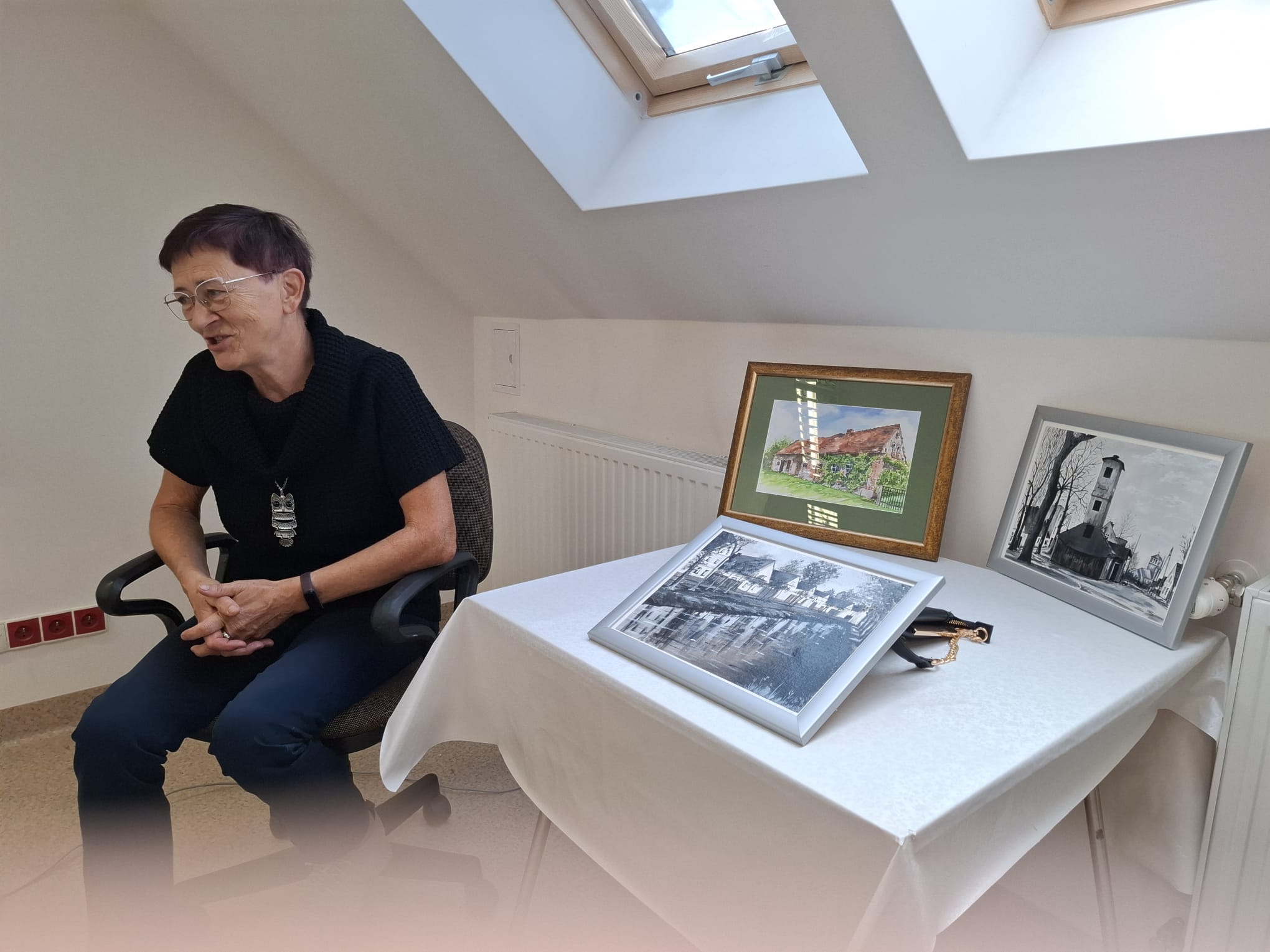 Otwarcie wystawy twórczości Urszuli Nawrath w Bibliotece w Starych Siołkowicach [ZDJĘCIA]