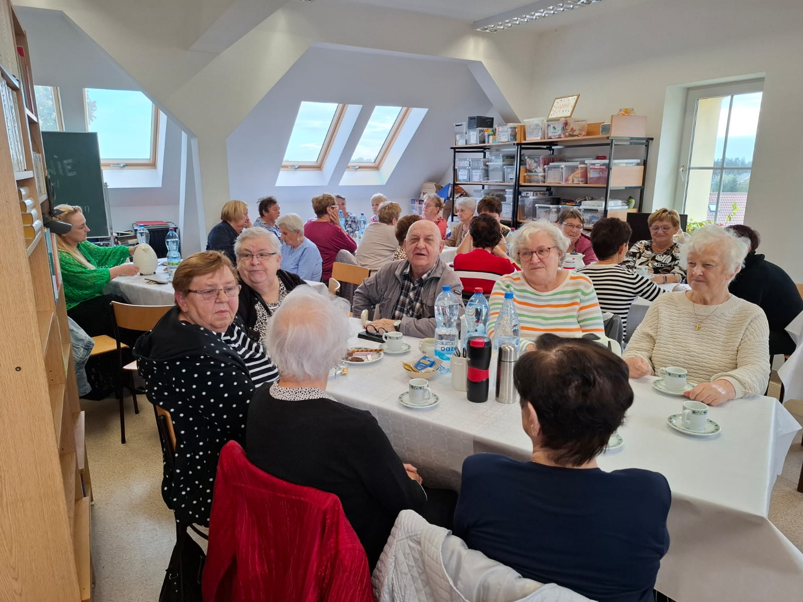 Otwarcie wystawy twórczości Urszuli Nawrath w Bibliotece w Starych Siołkowicach [ZDJĘCIA]