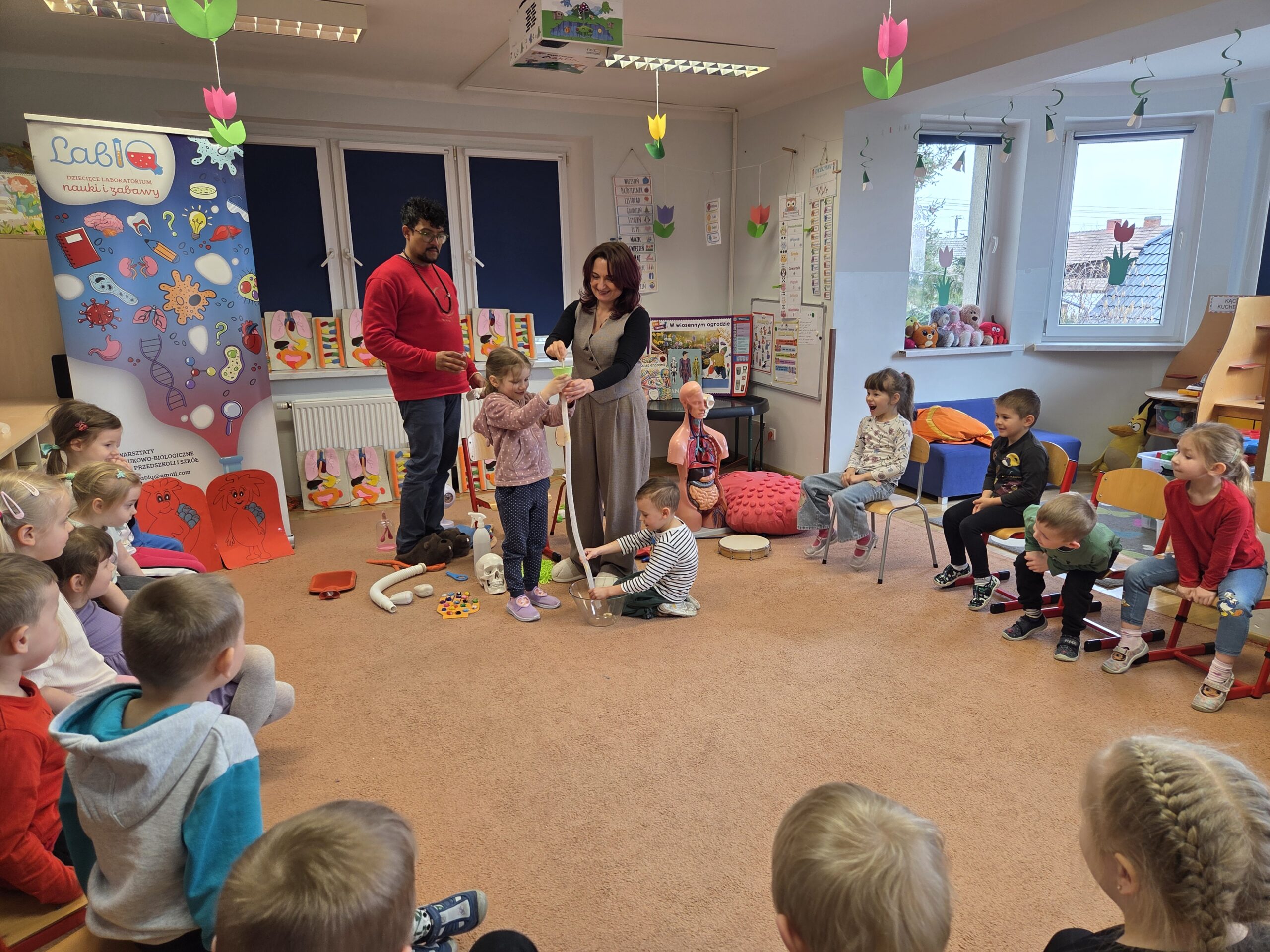 Warsztaty „Brzuszek, serce i płuca” w przedszkolu w Starych Siołkowicach