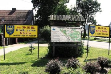 Dwujęzyczne tablice miejscowości w Siołkowicach