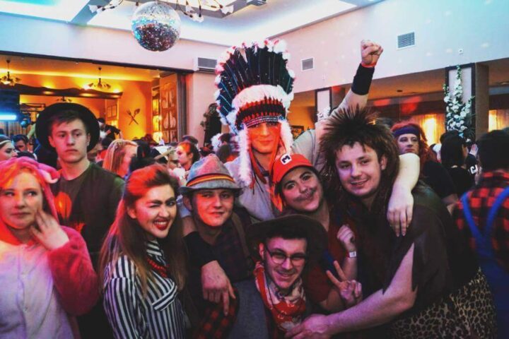 Zobacz video z Rosenmontagu u “Śtantina”