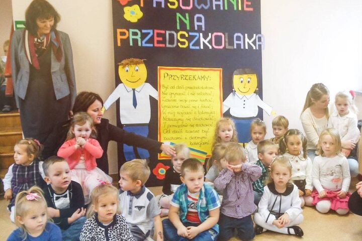 Śpiew, wiersze i tańce na uroczystym pasowaniu na przedszkolaka!
