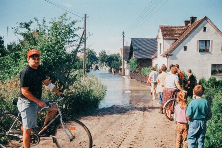 Kartka z historii - powódź tysiąclecia w Siołkowicach. 25 lata po tragedii [Zdjęcia]