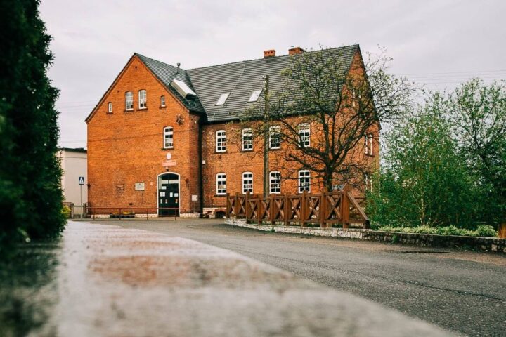 Szkoła podstawowa na gburach - Stare Siołkowice