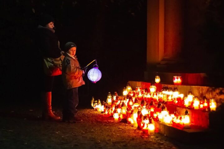 Fakla - siołkowicka tradycja na Święto Zmarłych stare siołkowice