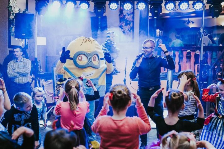 Niedzwiedź oraz minionek bawili wczoraj siołkowickie dzieci!