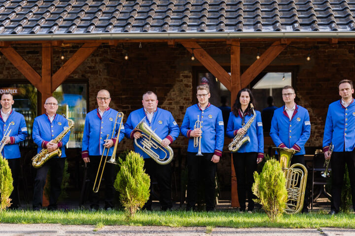 SELECT BAND