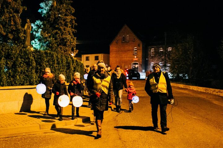 Stare Siołkowice przemarsz z faklami