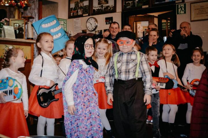 Uroczystość z okazji dnia Babci i Dziadka w Publicznym Przedszkolu w Starych Siołkowicach