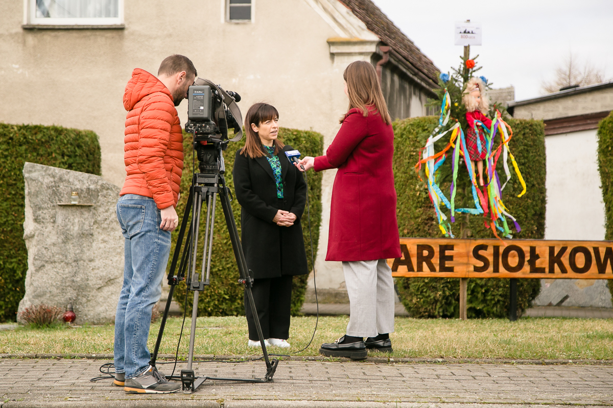 Niecodzienny poranek w Starych Siołkowicach. Odwiedziny TVP3 Opole [ZDJĘCIA]