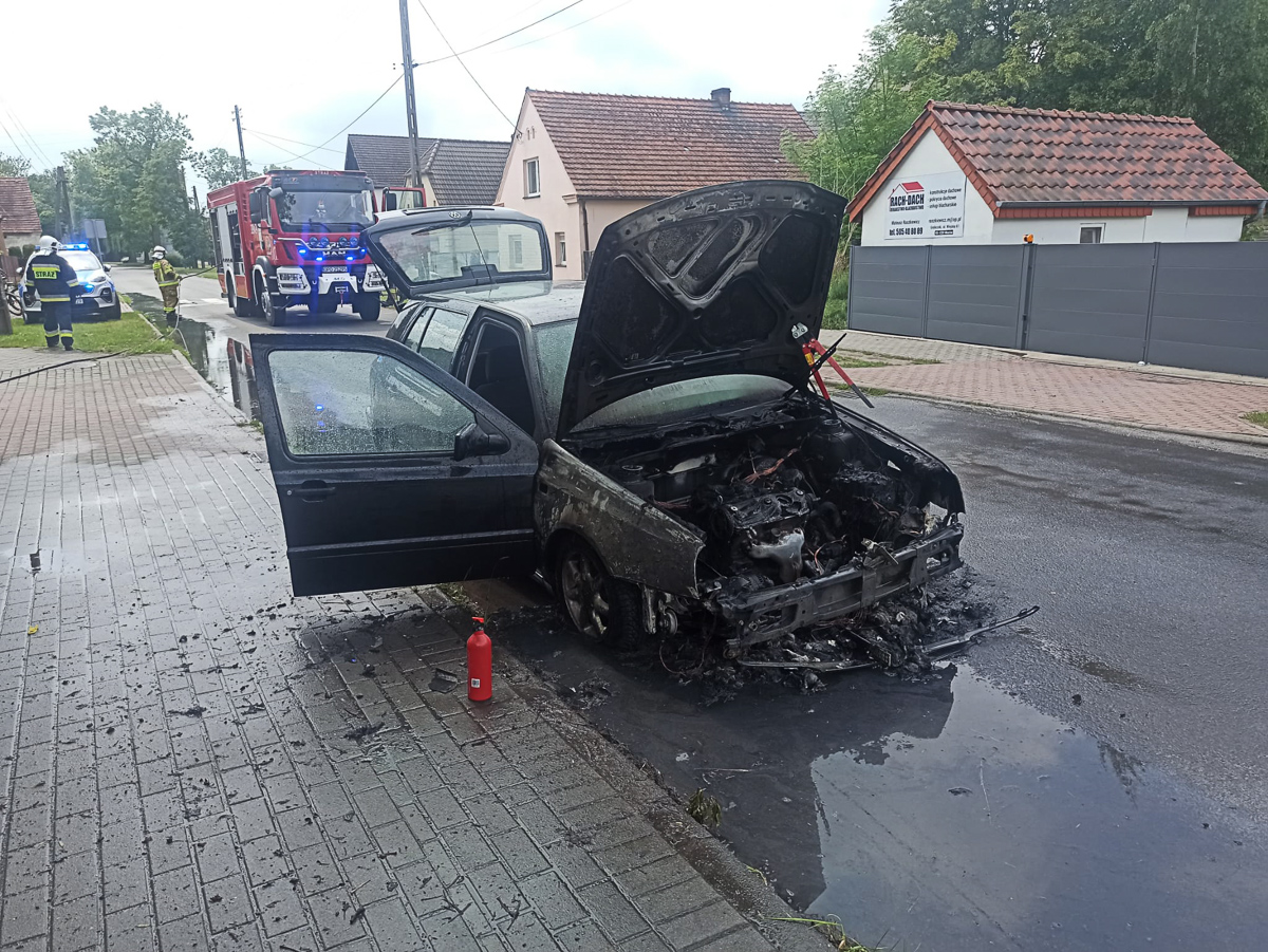 Pożar samochodu w Starych Siołkowicach