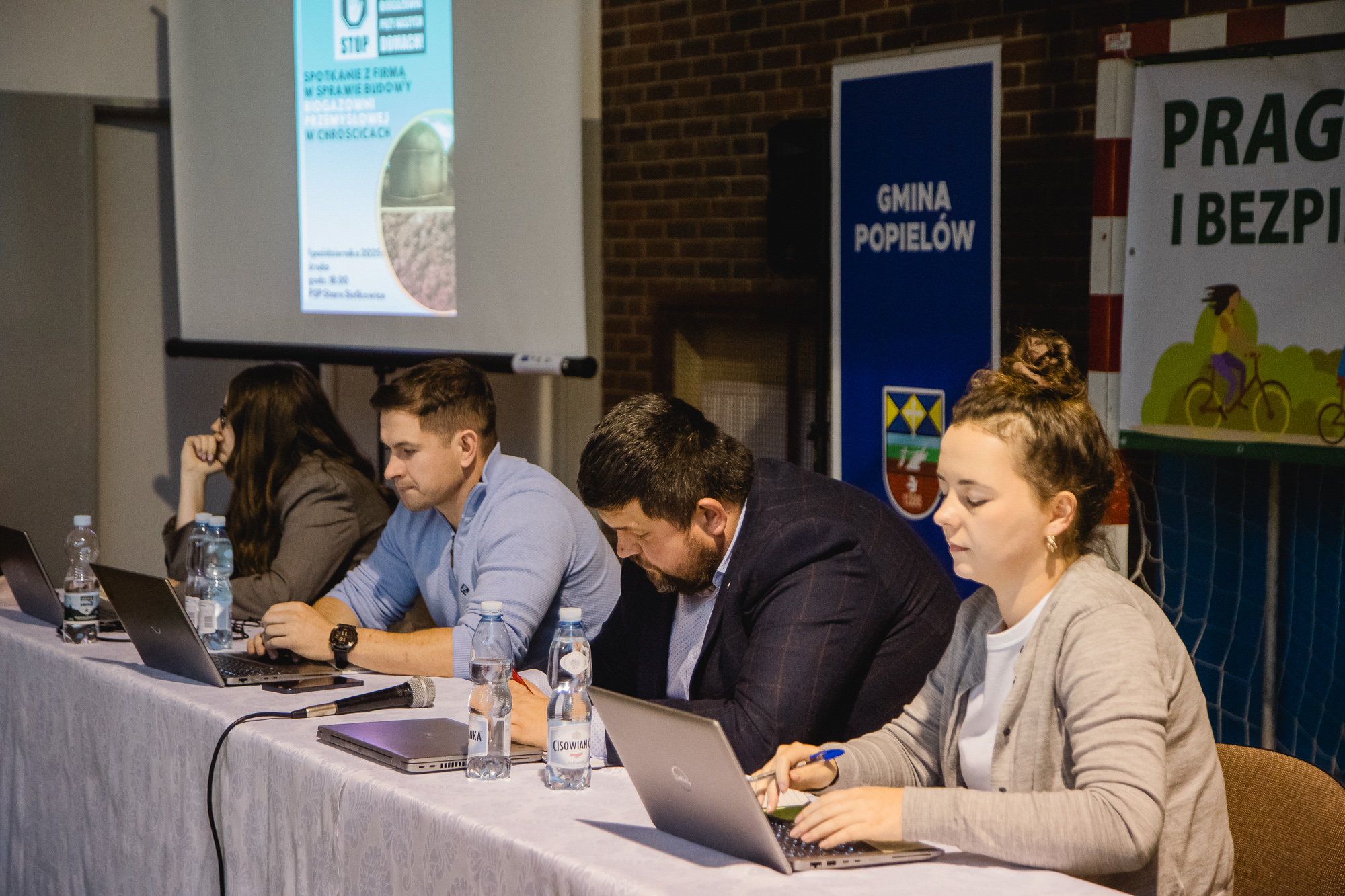 Spotkanie w sprawie biogazowni – gorąca dyskusja w Starych Siołkowicach Spotkanie w sprawie biogazowni – gorąca dyskusja w Starych Siołkowicach